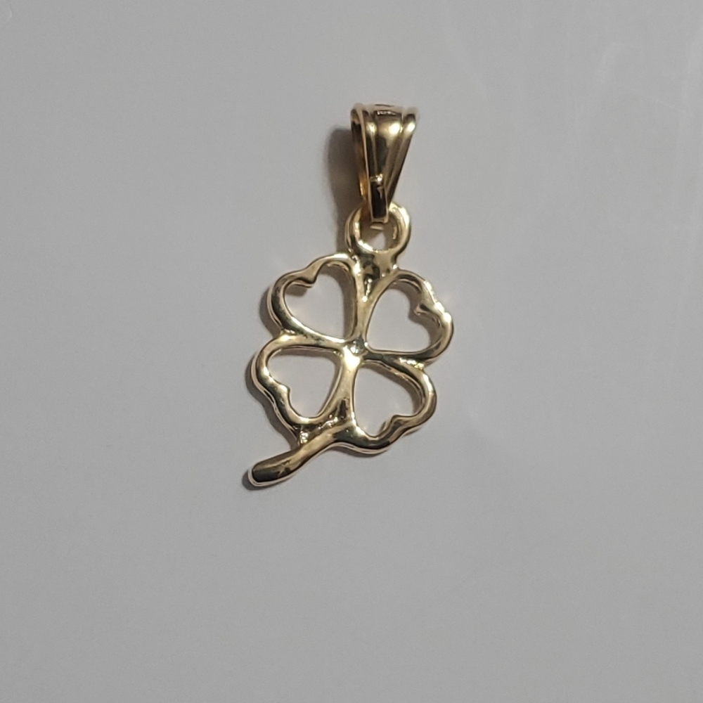 18k Gold Filled Cloverleaf Charm Pendant